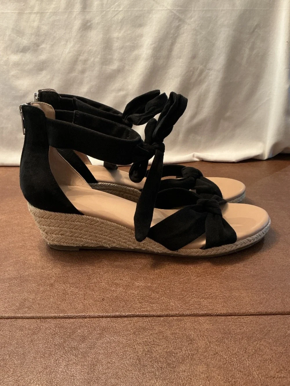 Sz 11 Women’s Sandals Espadrille Suede Upper Memory Foam Black Euro-Summer Shoe